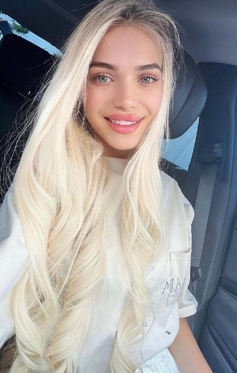 Viktoriia_flower